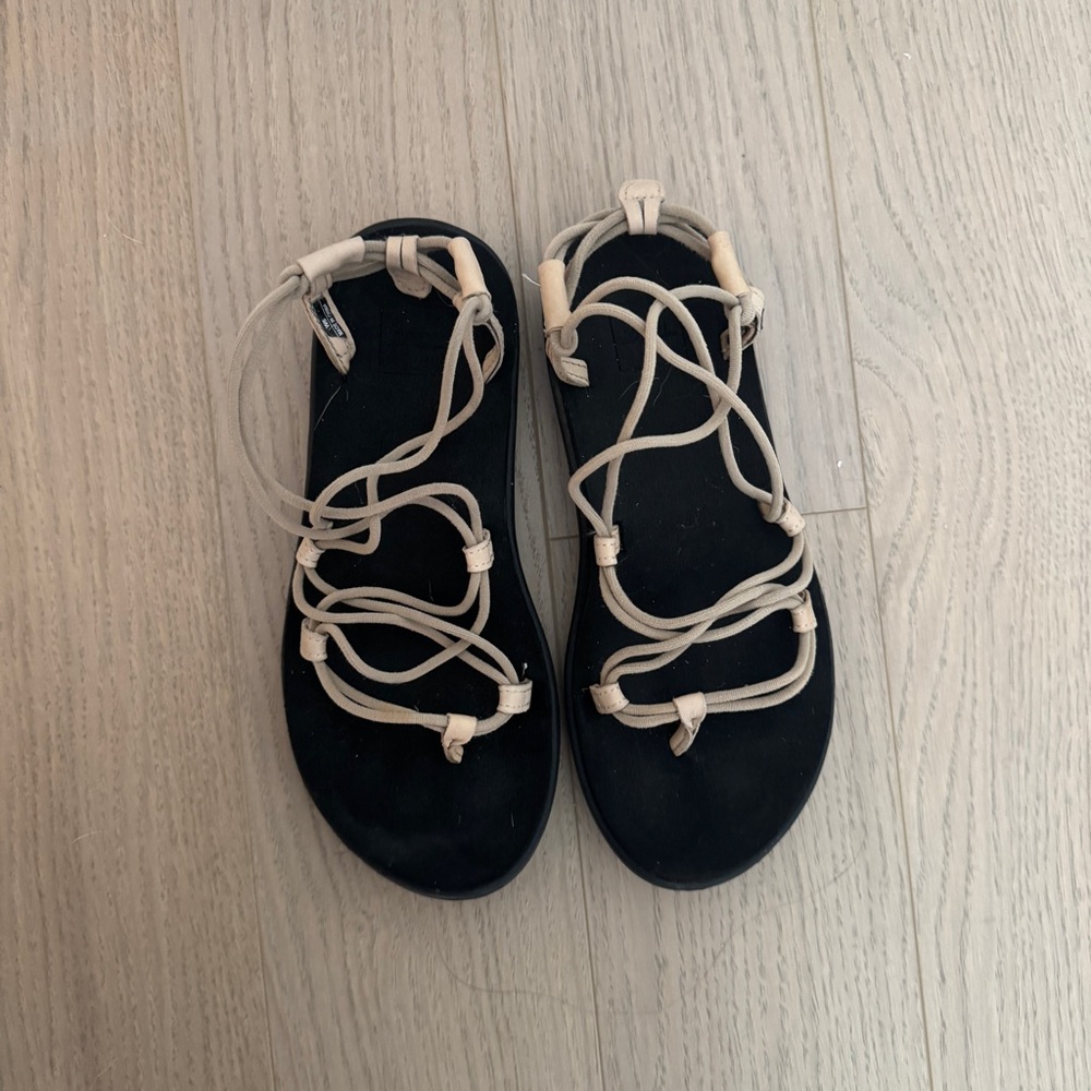 Teva Voya infinity sandals